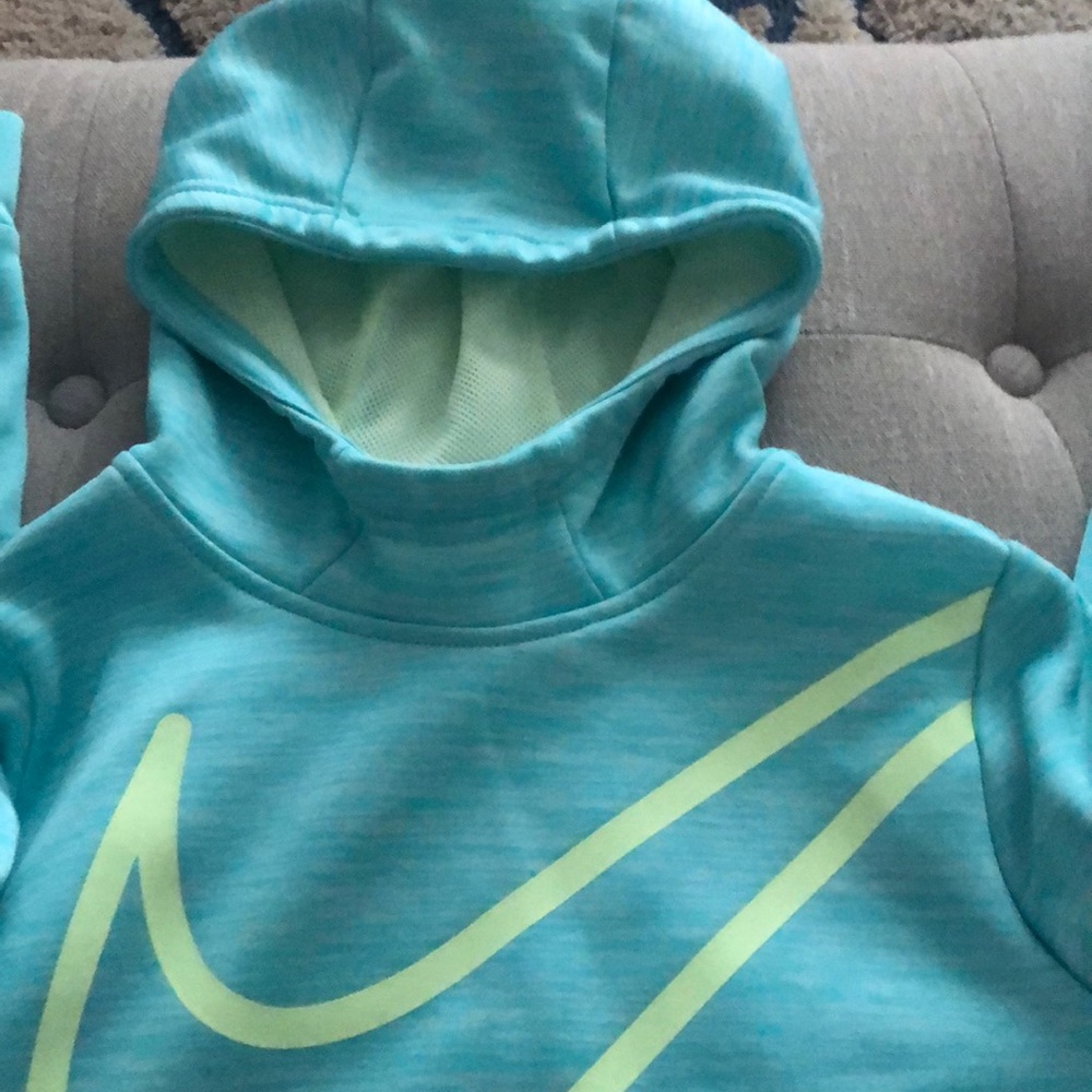 Girl’s Nike Dry - Fit Hoodie